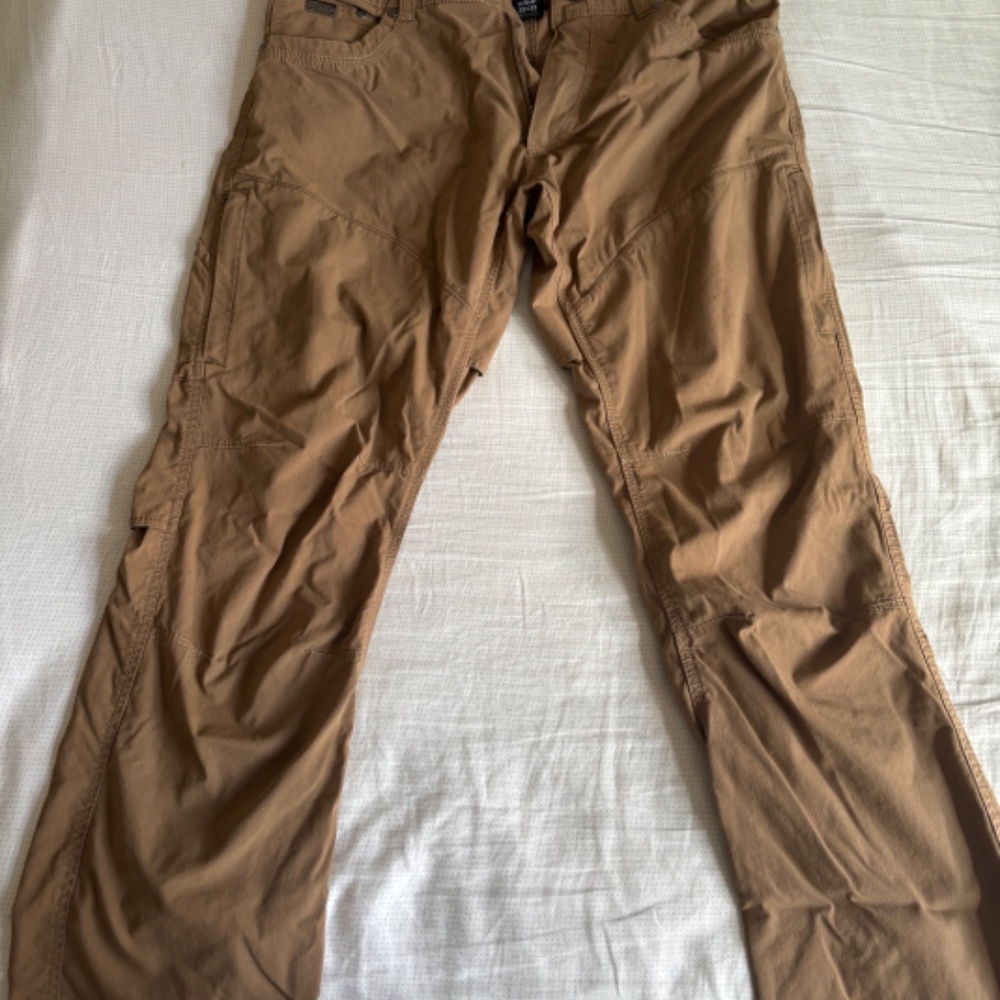 Kuhl Hiking Cargo Pants 32x32